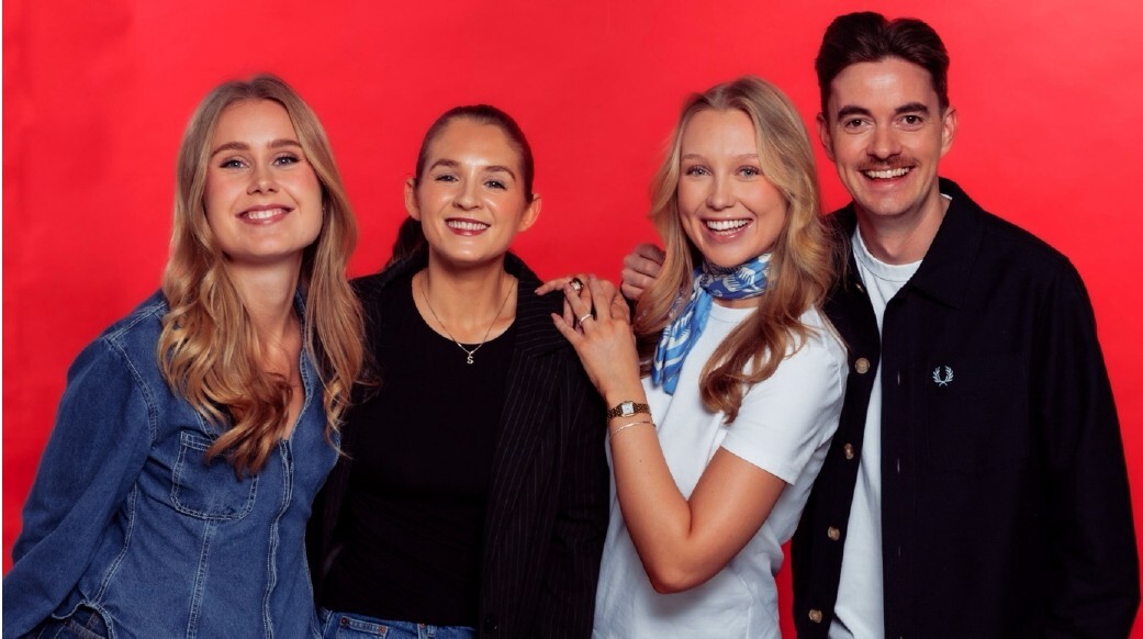 RØD LØPER 2.0: Video journalists Nora Gulbrandsen Skavhaug, Sanne Holt, Karolina Grace Rusov-Hansen and producer Bjørge Dahle Johansen make up the new editorial team in Aller Media's TV editorial team. Rød Løper Photo: Lars Eivind Bones/ Dagbladet